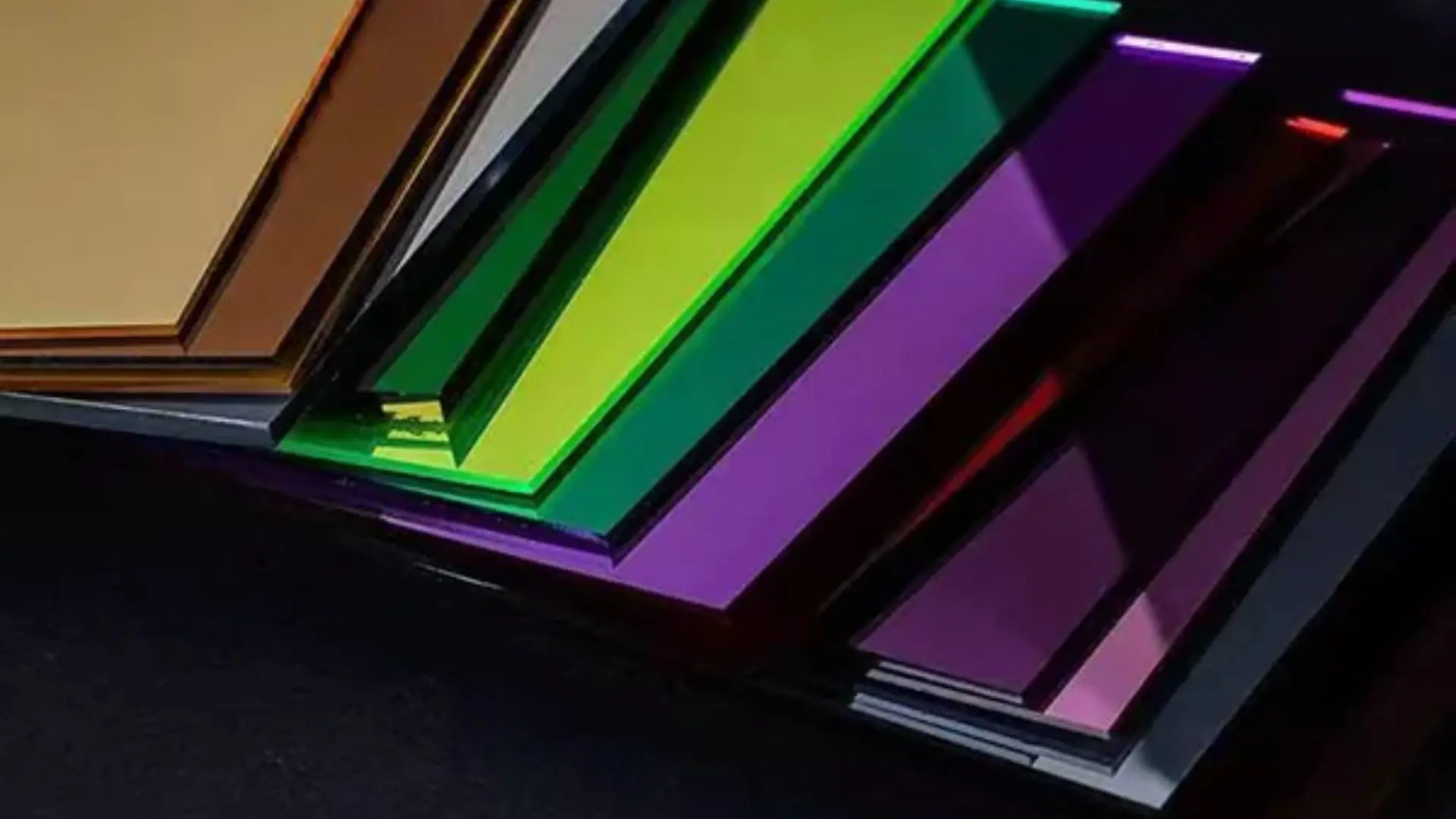 How Mirror Acrylic Shееts Enhancе Your Spacе