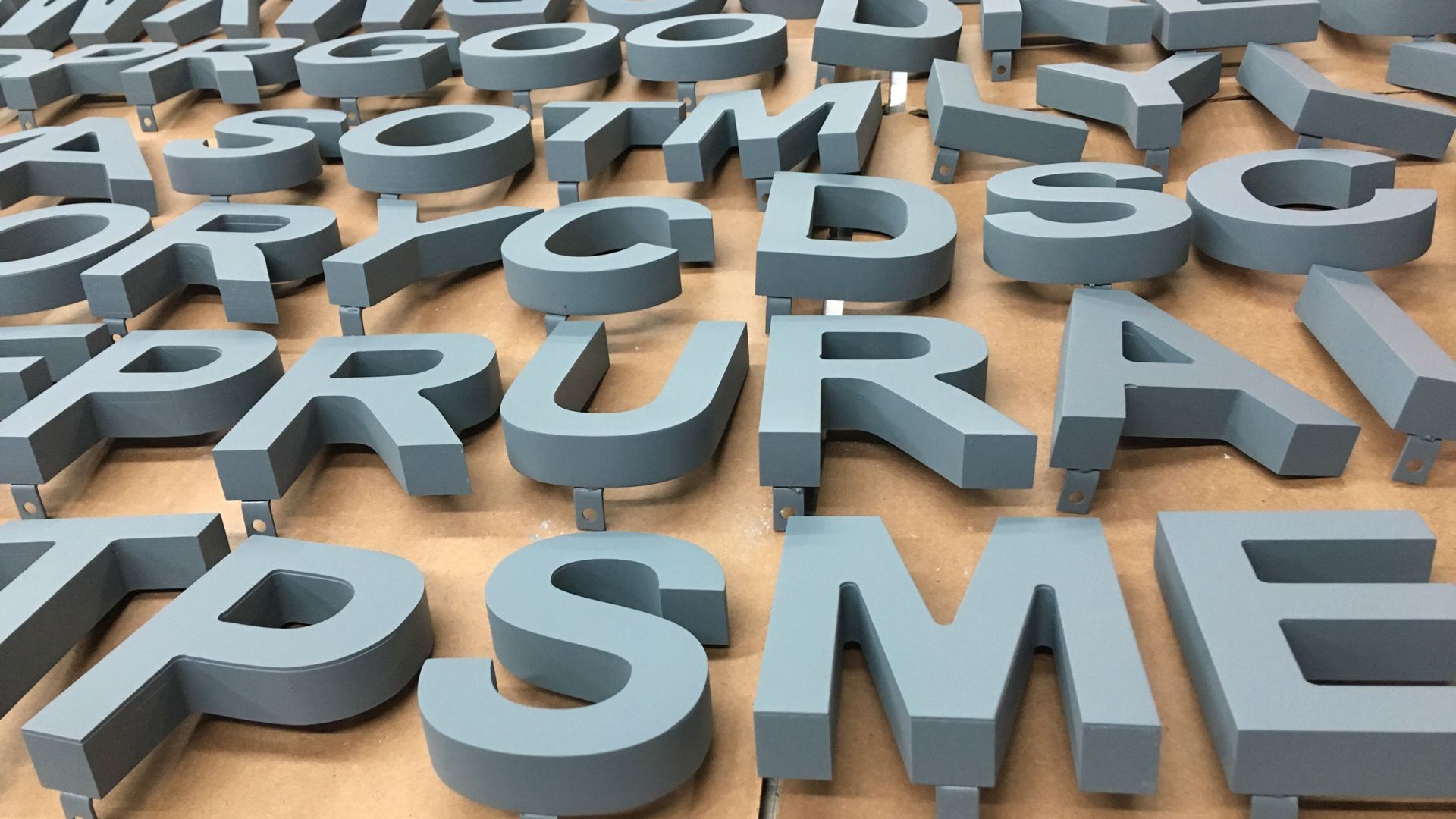 3D Acrylic Letters for Modern Brands