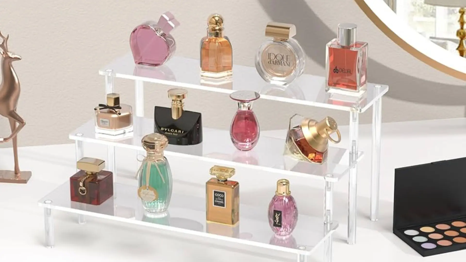 Acrylic Display Solutions in Retail Store Layouts