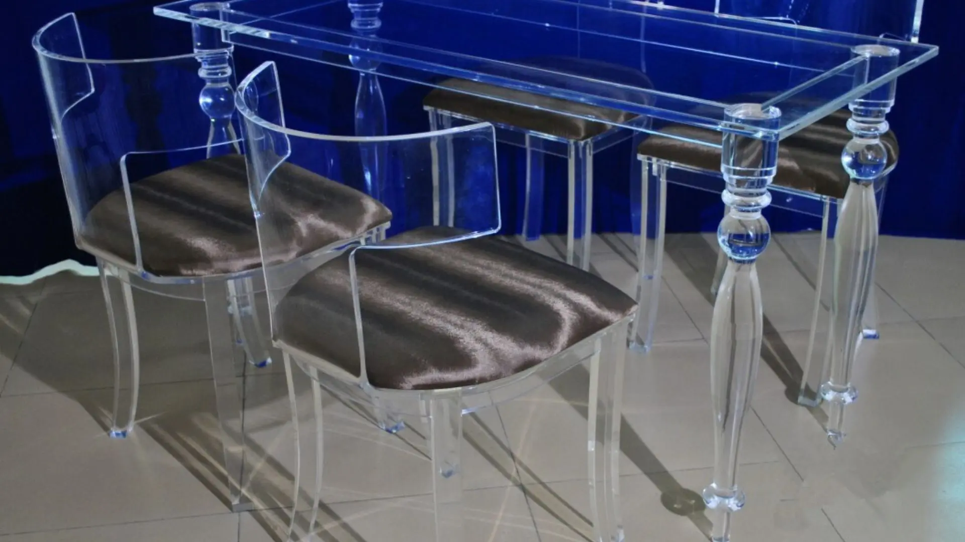 Unveiling the Beauty of Custom Acrylic Furniture
